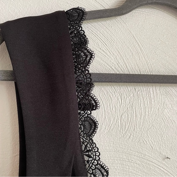 Scarlet Darkness Renaissance Peasant Dress - Picture 14 of 16